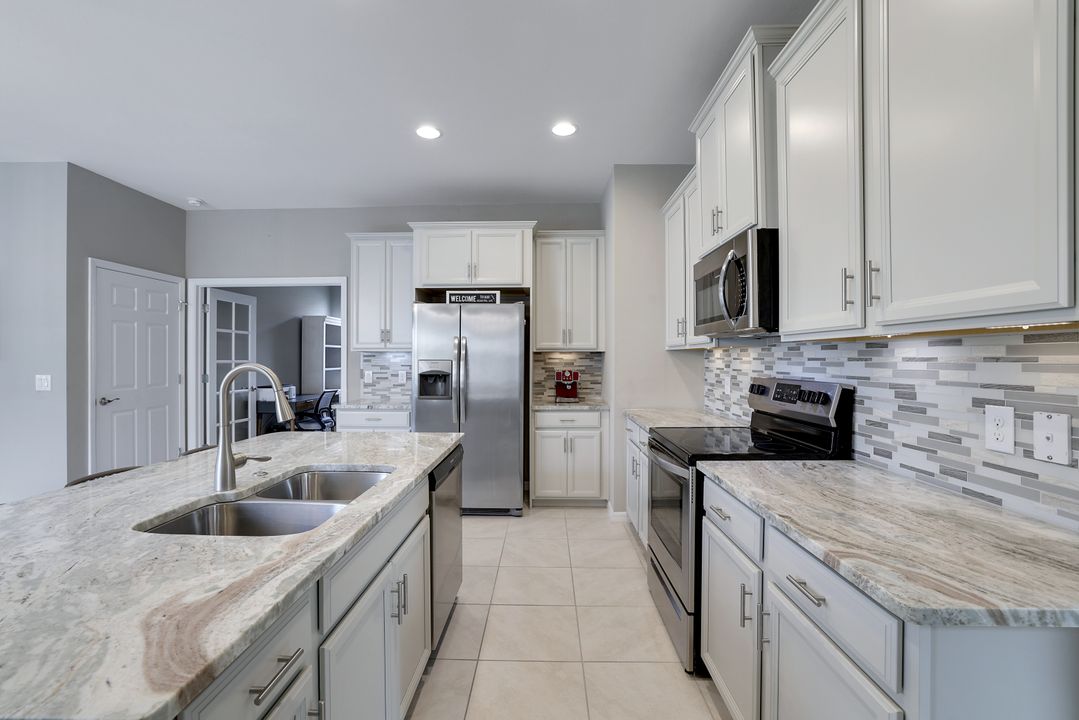 15096 Ligustrum Ln, Alva, FL 33920