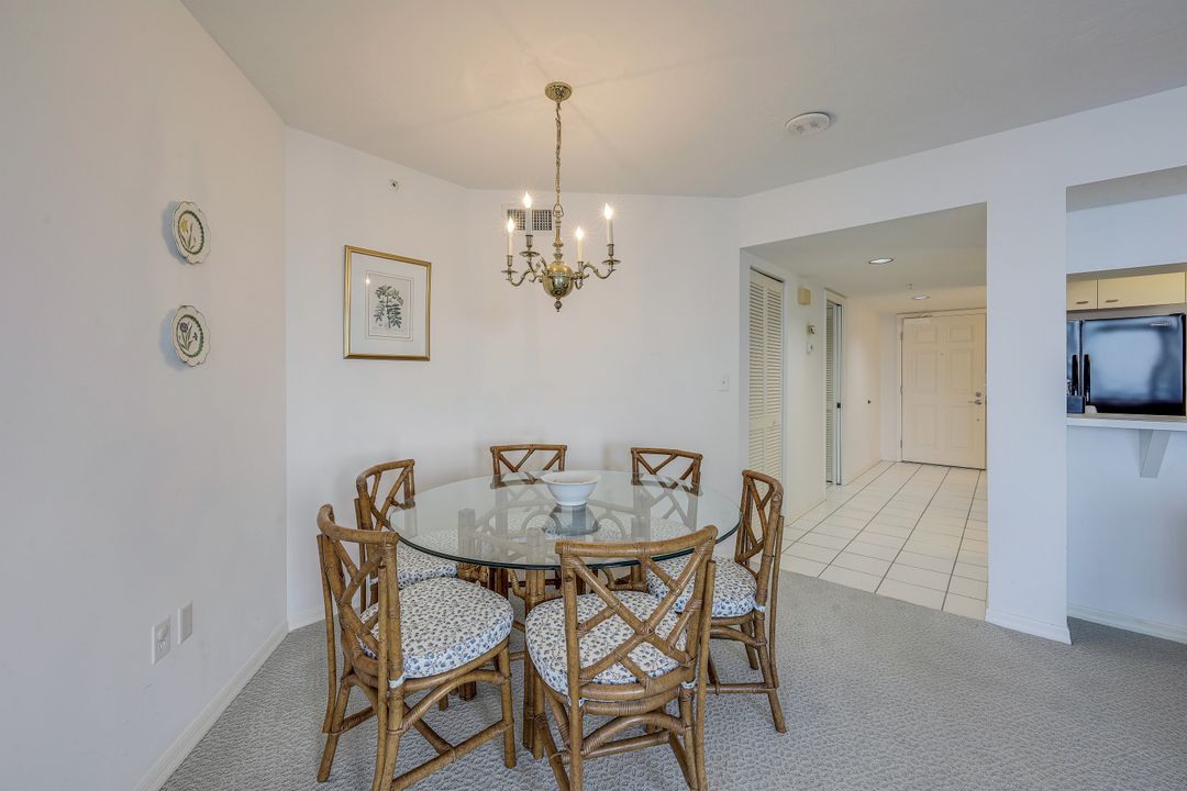 40 Seagate Dr #702, Naples, FL 34103