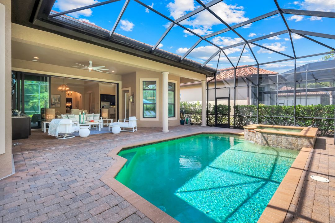 6419 Vivaldi Ct, Naples, FL 34113