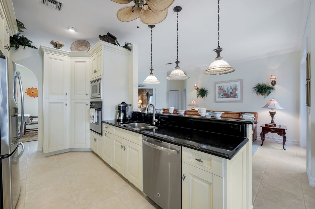 201 San Mateo Dr, Bonita Springs, FL 34134