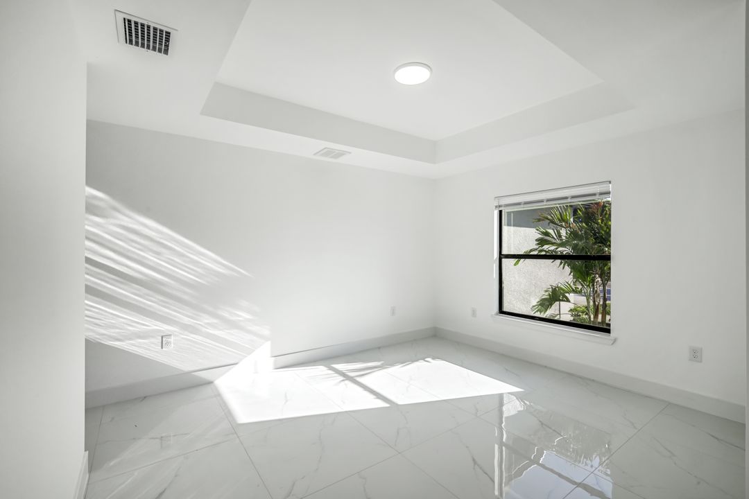 2618 Queen Dr, Lehigh Acres, FL 33971