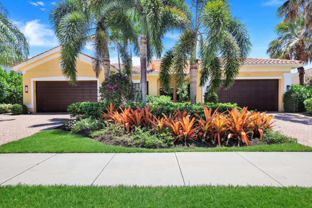 13730 Callisto Ave, Naples, FL 34109