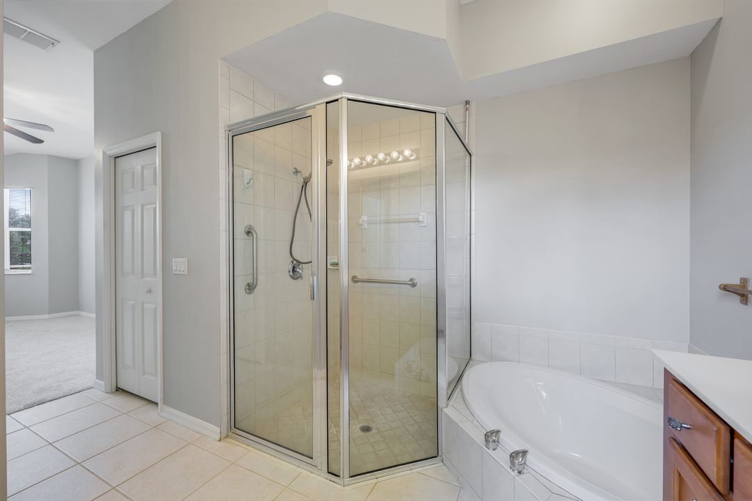 6504 Castlelawn Pl, Naples, FL 34113
