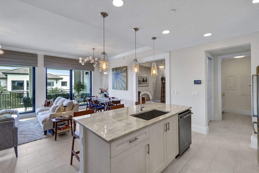 1035 3rd Ave S #514, Naples, FL 34102