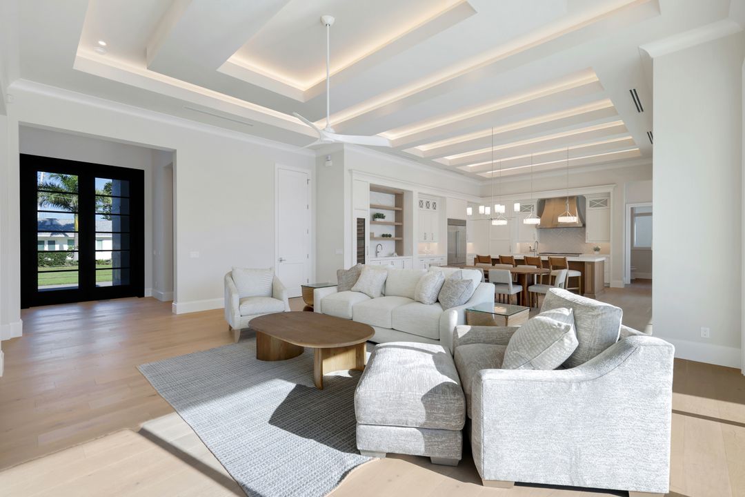 713 Nautilus Ct, Marco Island, FL 34145