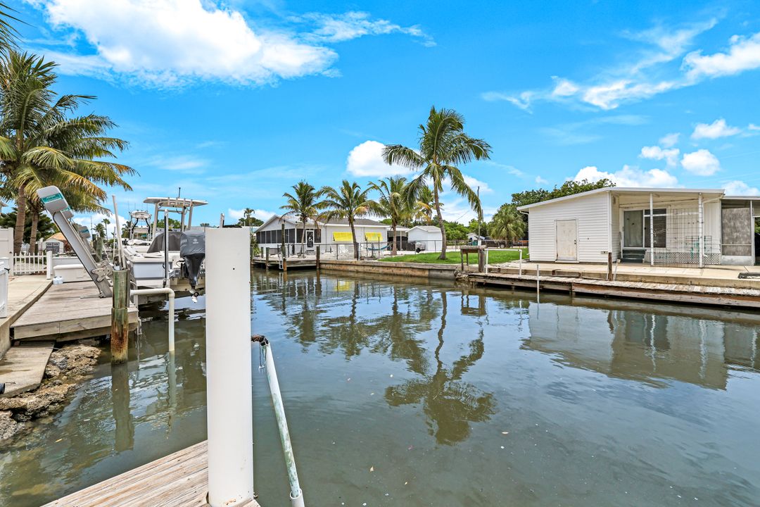 627 Palm Dr, Naples, FL 34114