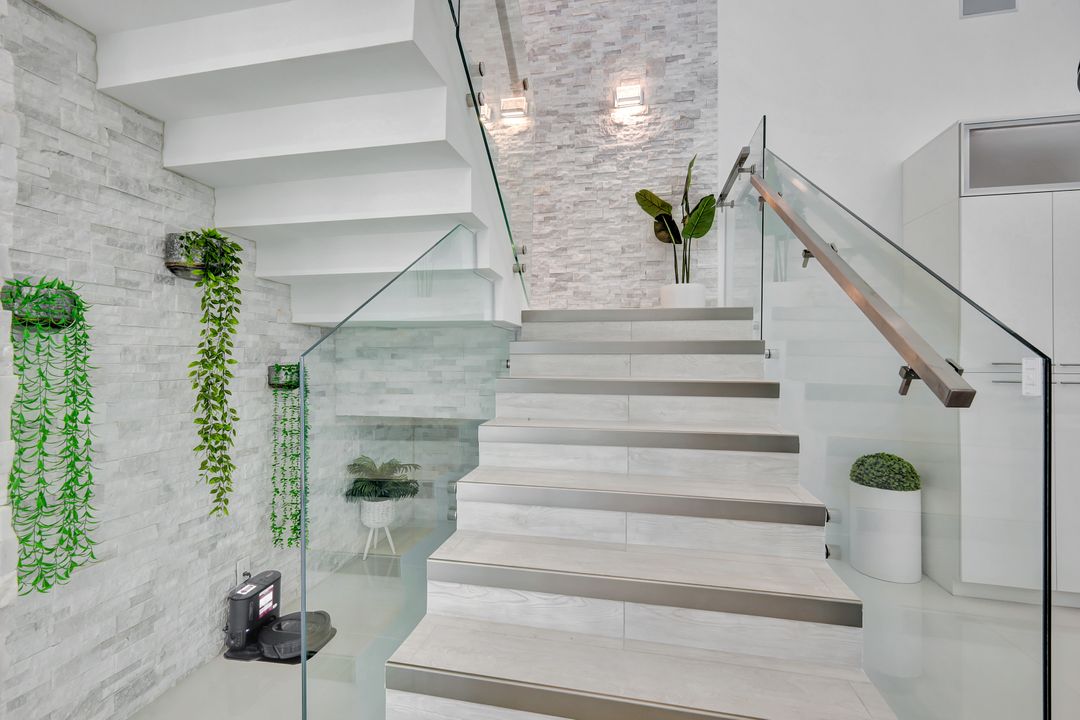 1110 Lenox Ct, Cape Coral, FL 33904