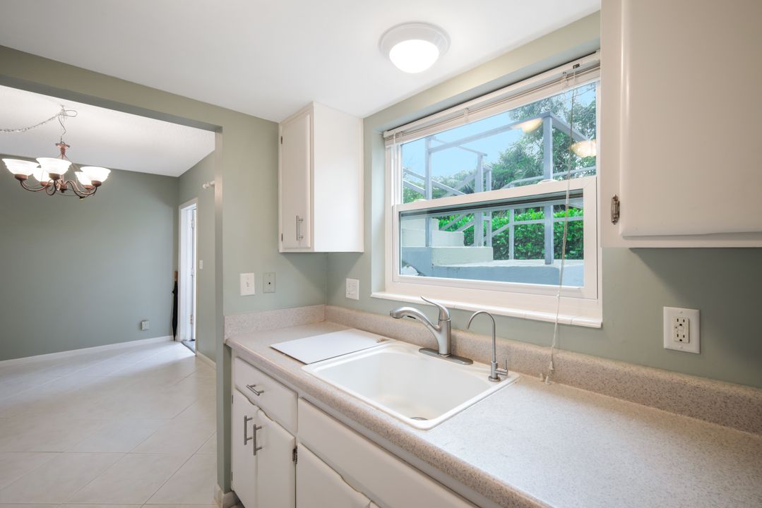 744 Wedge Dr  #27, Naples, FL 34103