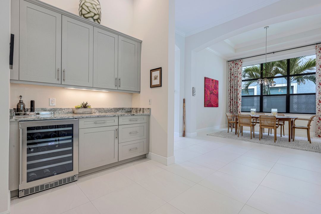 12762 Dundee Ln, Naples, FL 34120