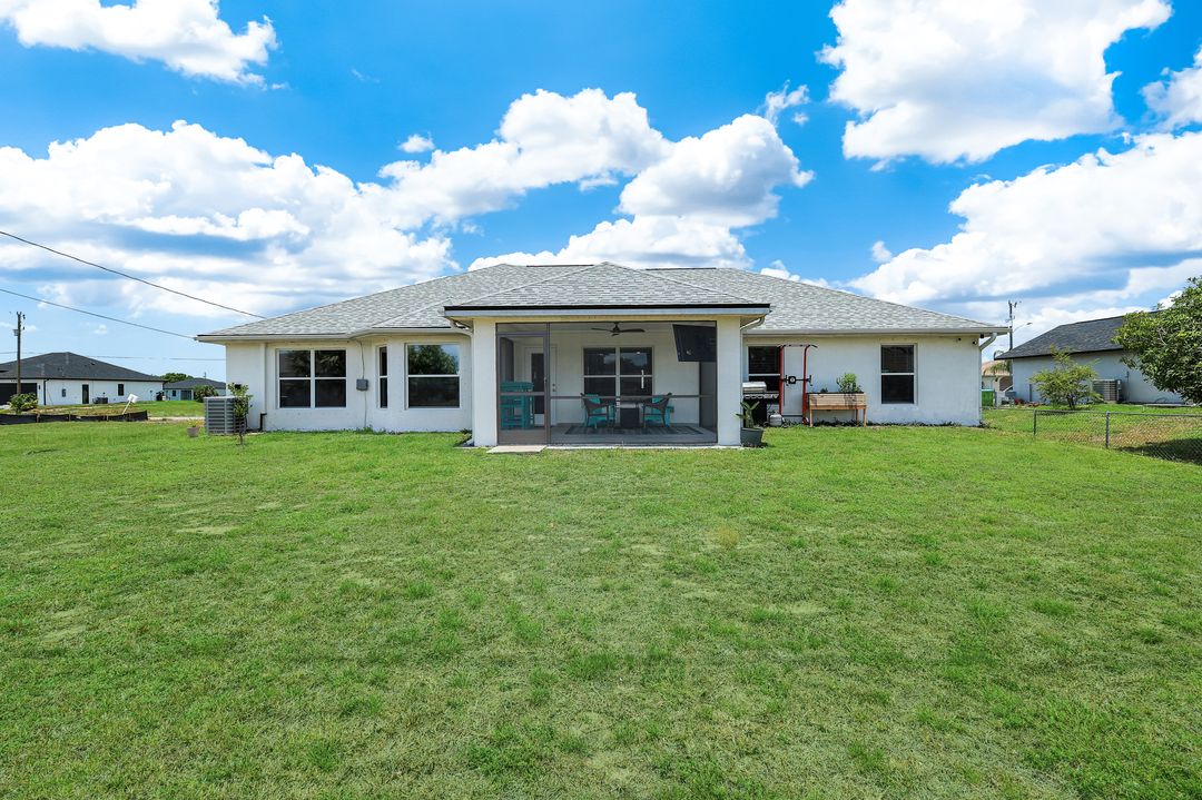 1402 NE 19th Terrace, Cape Coral, FL 33909