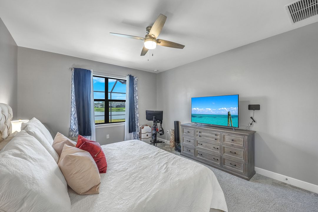 3927 Black Eagle Ln, Fort Myers, FL 33966