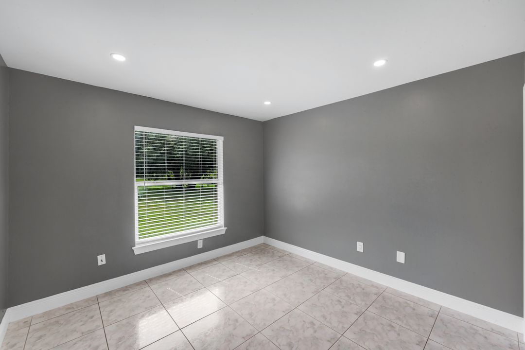 1795 Desoto Blvd S, Naples, FL 34117