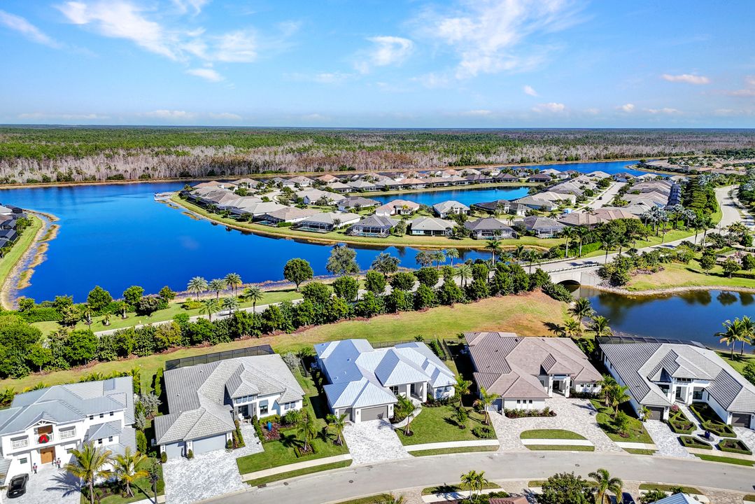 14286 Charthouse Cir, Naples, FL 34114