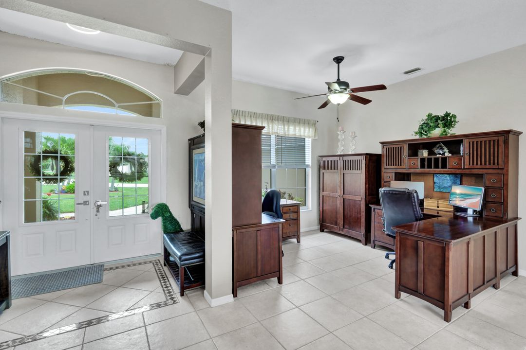 2118 SE 18th Ave, Cape Coral, FL 33990