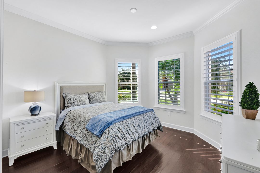 9311 Fieldstone Ln, Naples, FL 34120