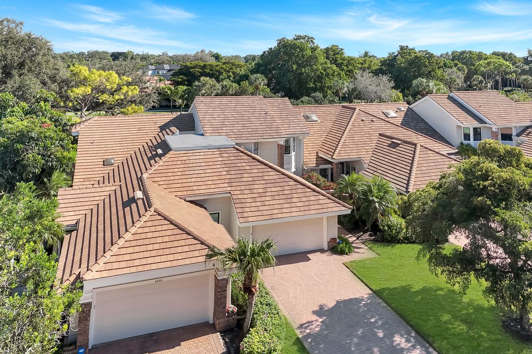 6636 Trident Way, Naples, FL 34108