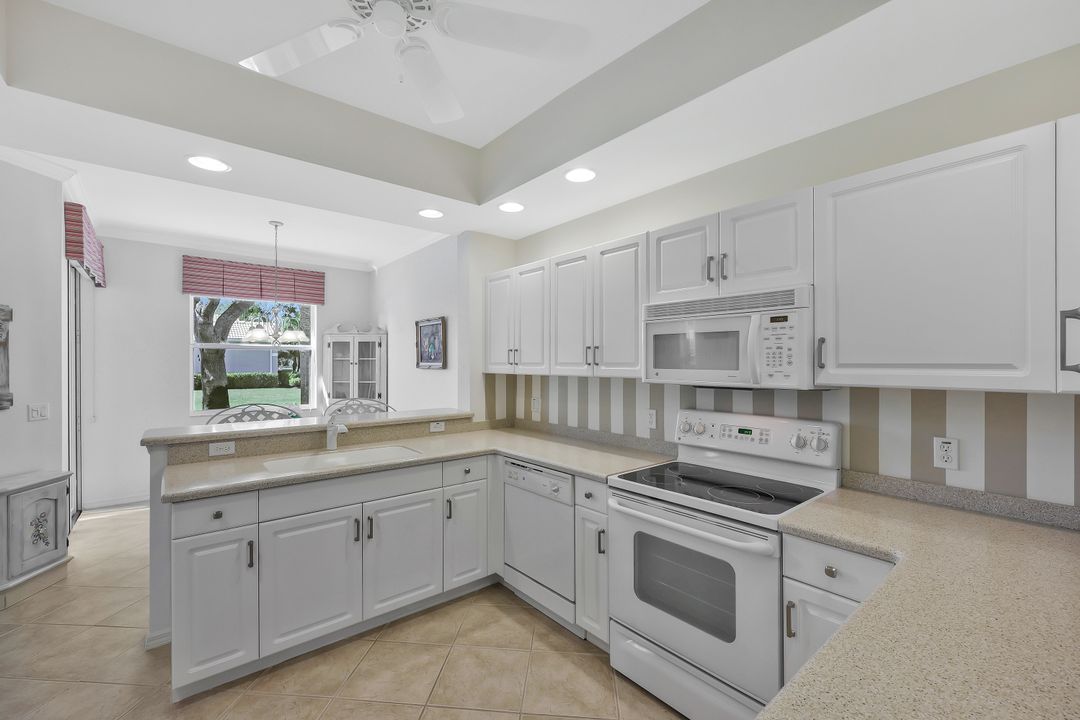 3485 Grand Cypress Dr #Unit 102, Naples, FL 34119