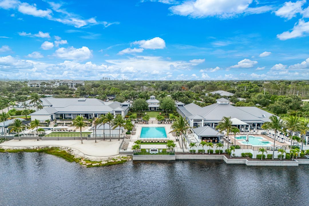 13915 Old Coast Rd, Naples, FL 34110