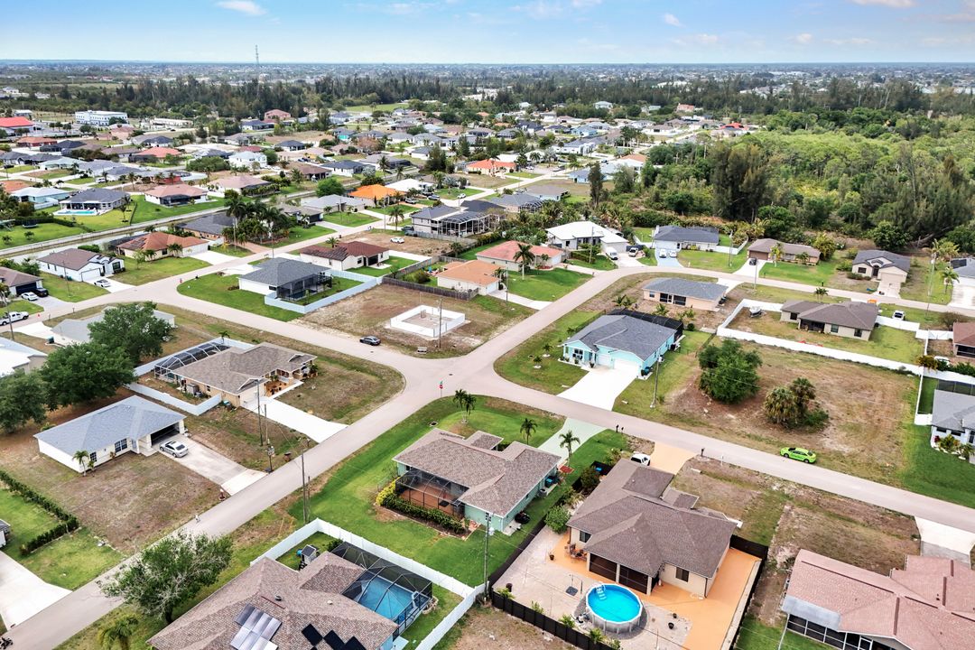 1718 SW 12th Ln, Cape Coral, FL 33991