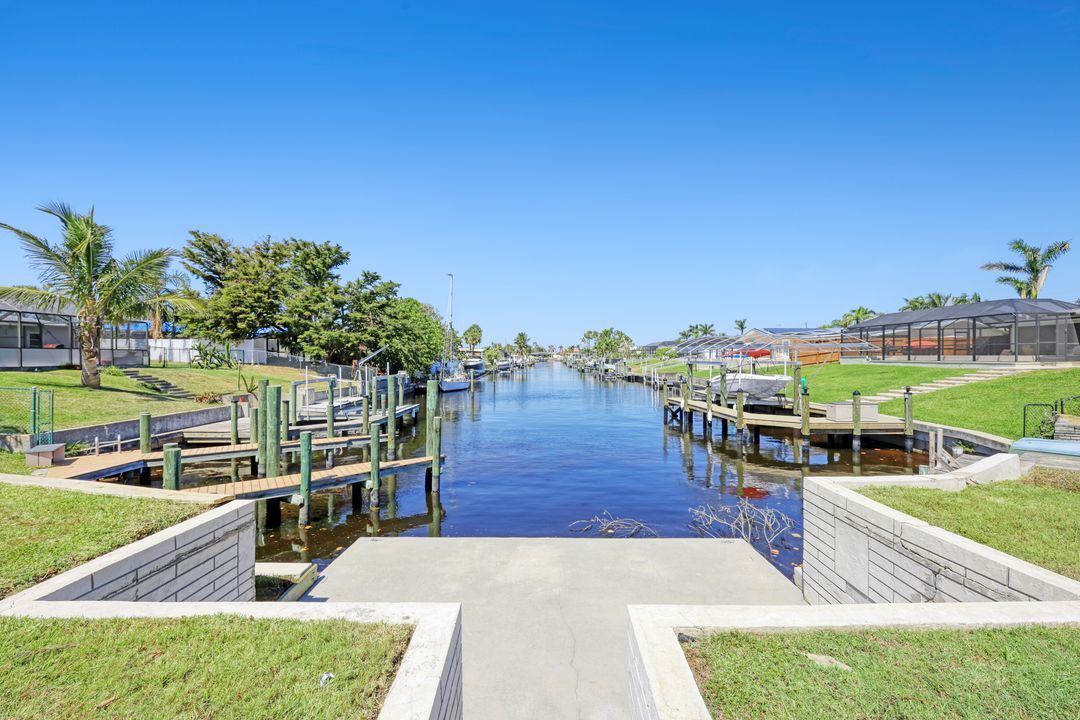 1741 SE 29th Ln, Cape Coral, FL 33904