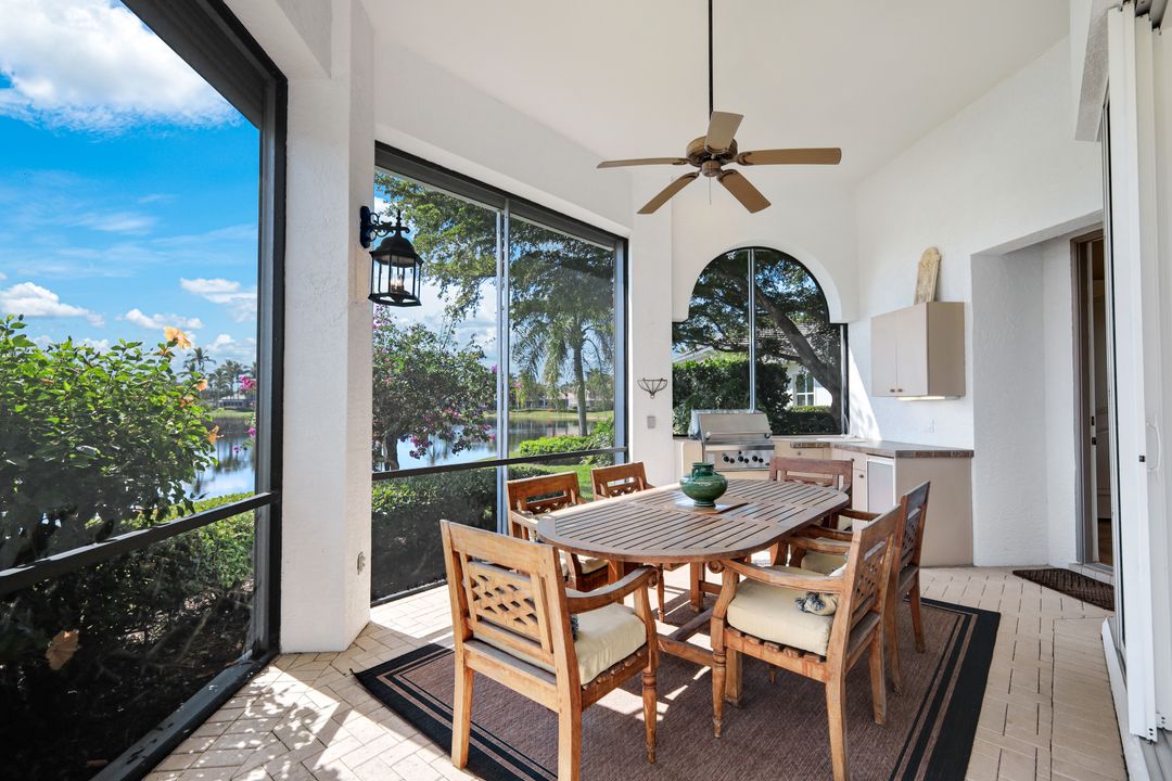 2390 King Palm Way, Naples, FL 34105