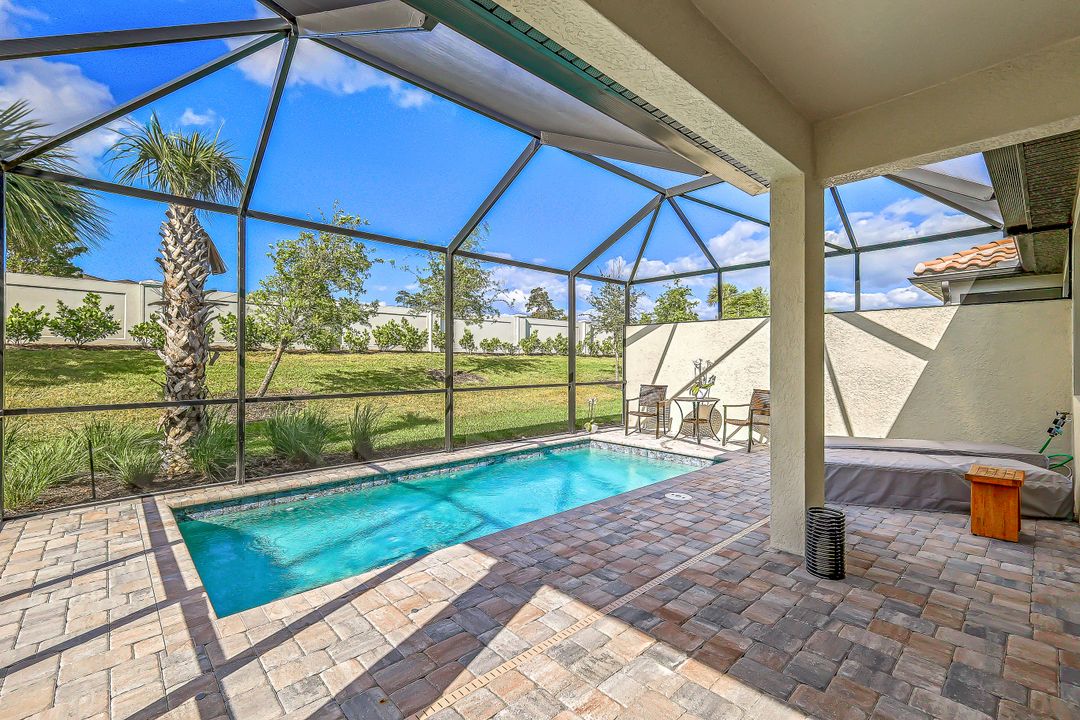 12350 Canal Grande Dr, Fort Myers, FL 33913