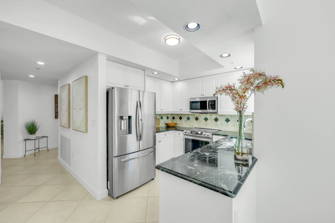 315 Dunes Blvd #201, Naples, FL 34110