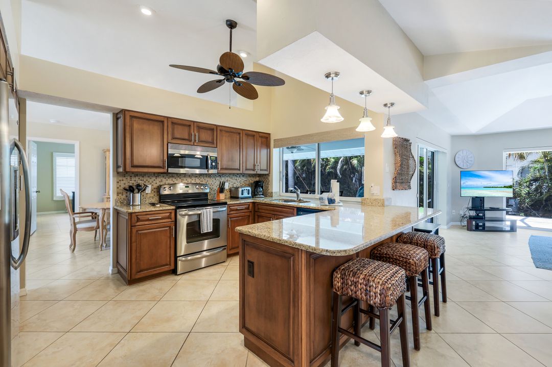 941 Ironwood Ct, Marco Island, FL 34145