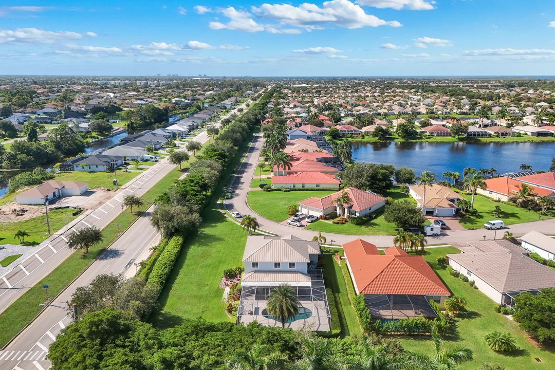 2545 Ashbury Cir, Cape Coral, FL 33991