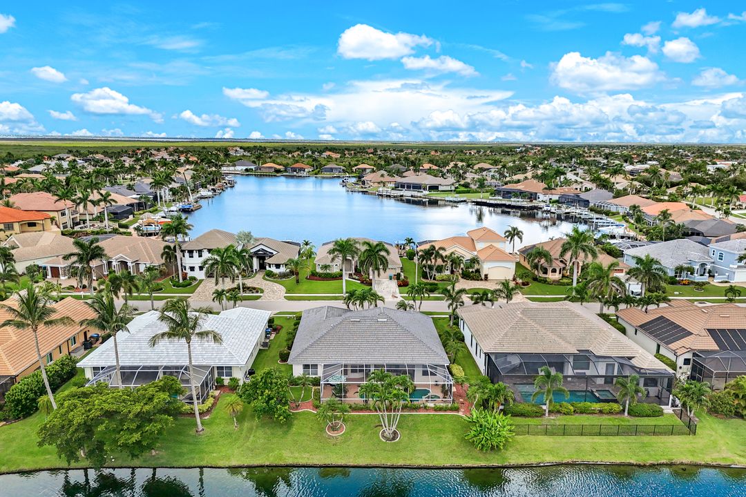 5609 Harbour Cir, Cape Coral, FL 33914