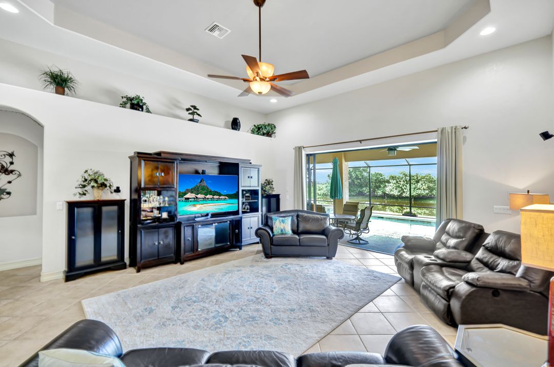 18493 Royal Hammock Blvd, Naples, FL 34114