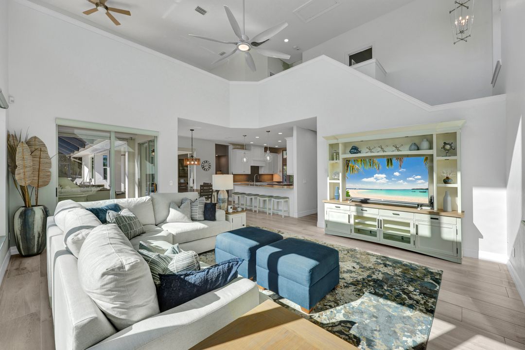 25011 Goldcrest Dr, Bonita Springs, FL 34134