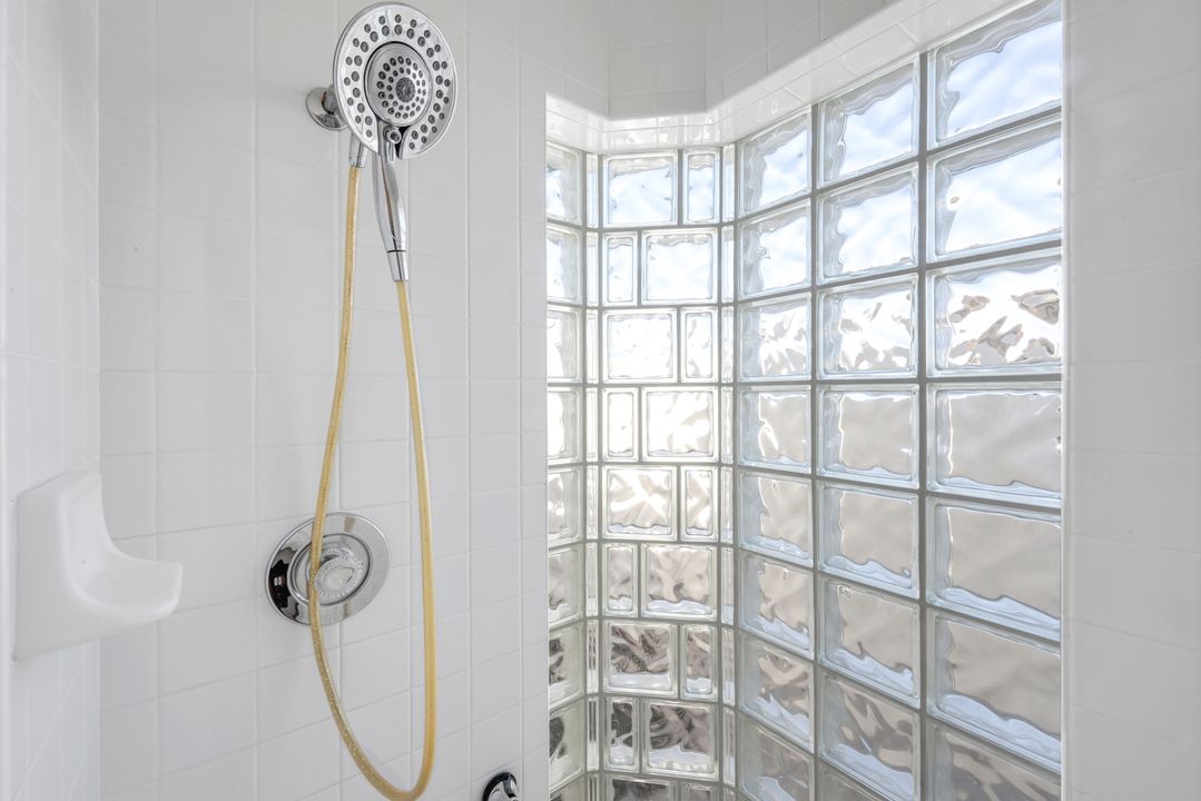 28501 Sombrero Dr, Bonita Springs, FL 34135