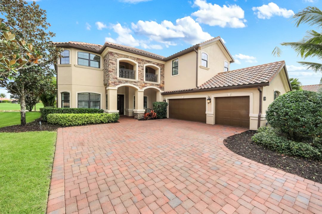 28647 Lisburn Ct, Bonita Springs, FL 34135