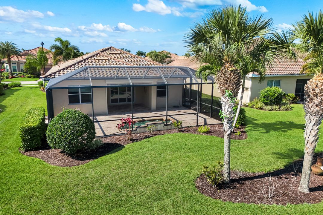 9179 Flint Ct, Naples, FL 34120