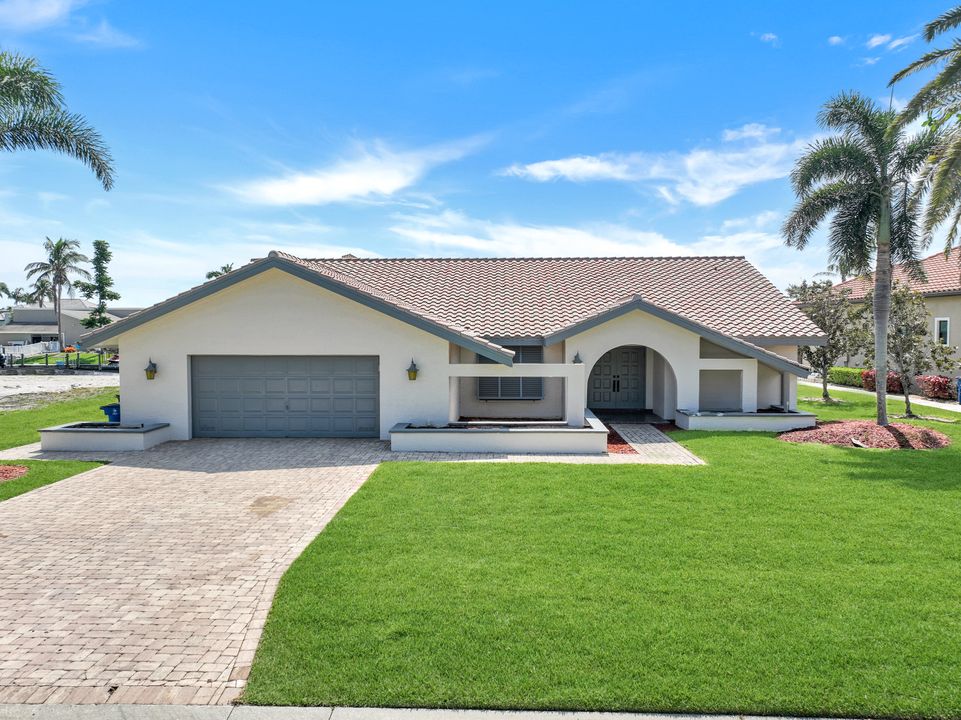6812 Griffin Blvd, Fort Myers, FL 33908