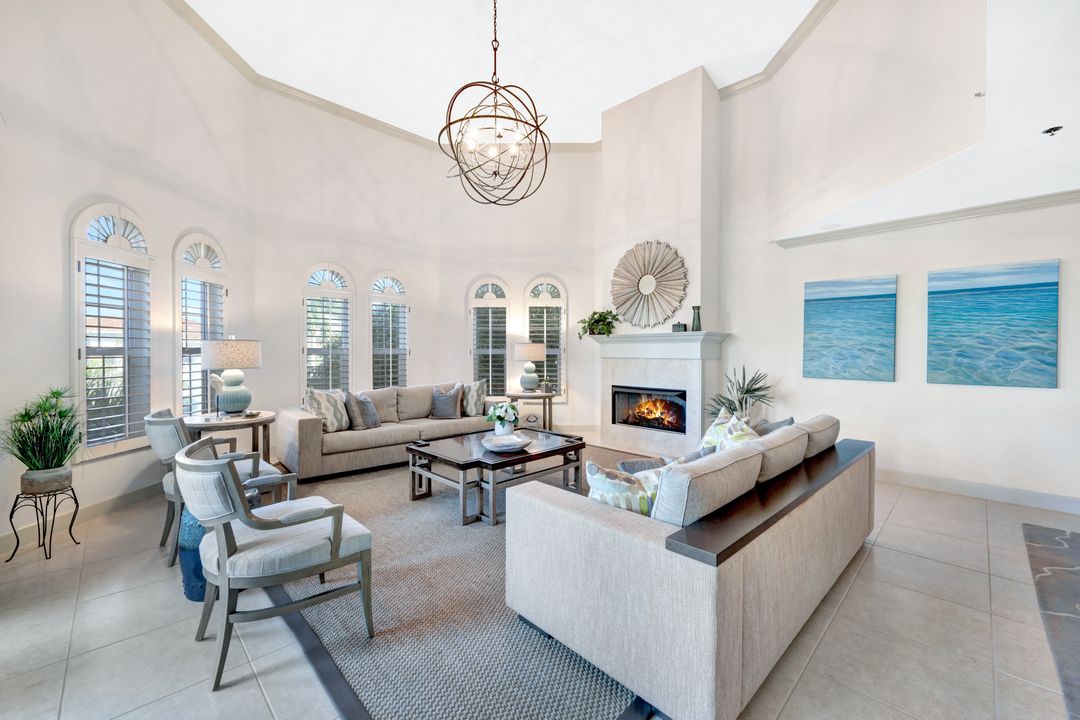 1006 5th St S, Naples, FL 34102