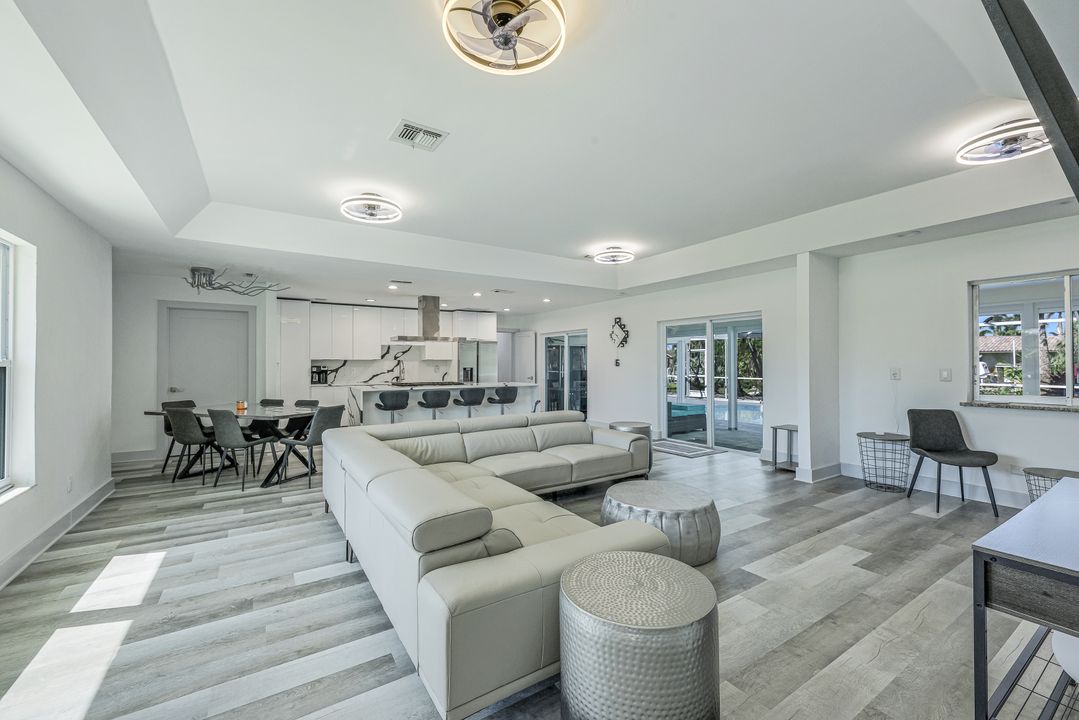 5308 Baypoint Ct, Cape Coral, FL 33904