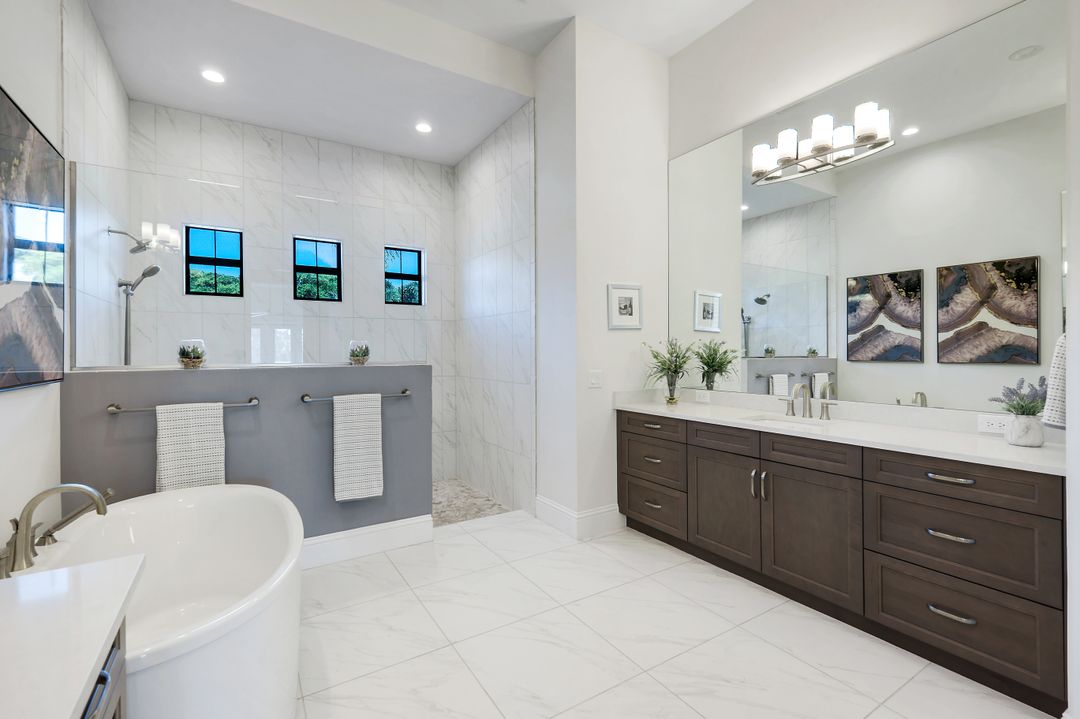 20266 Tiger Ct, Estero, FL 33928