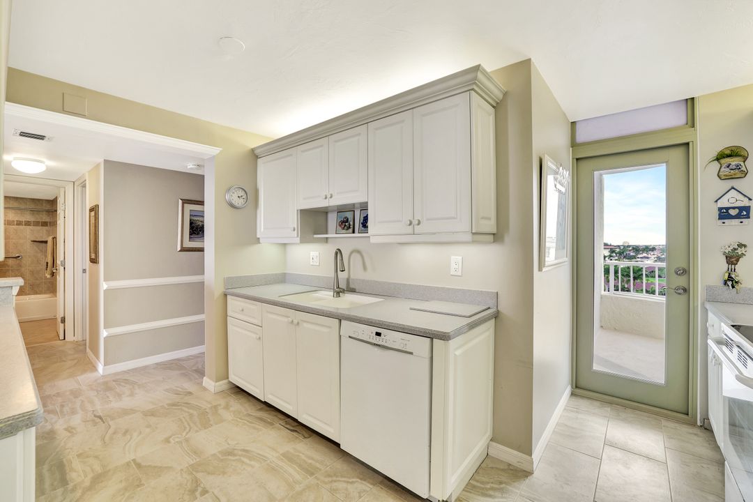 320 Seaview Ct #706, Marco Island, FL 34145