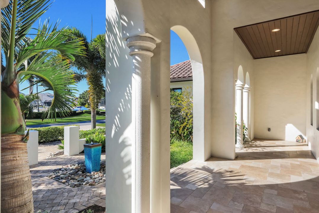 1400 Forrest Ct, Marco Island, FL 34145