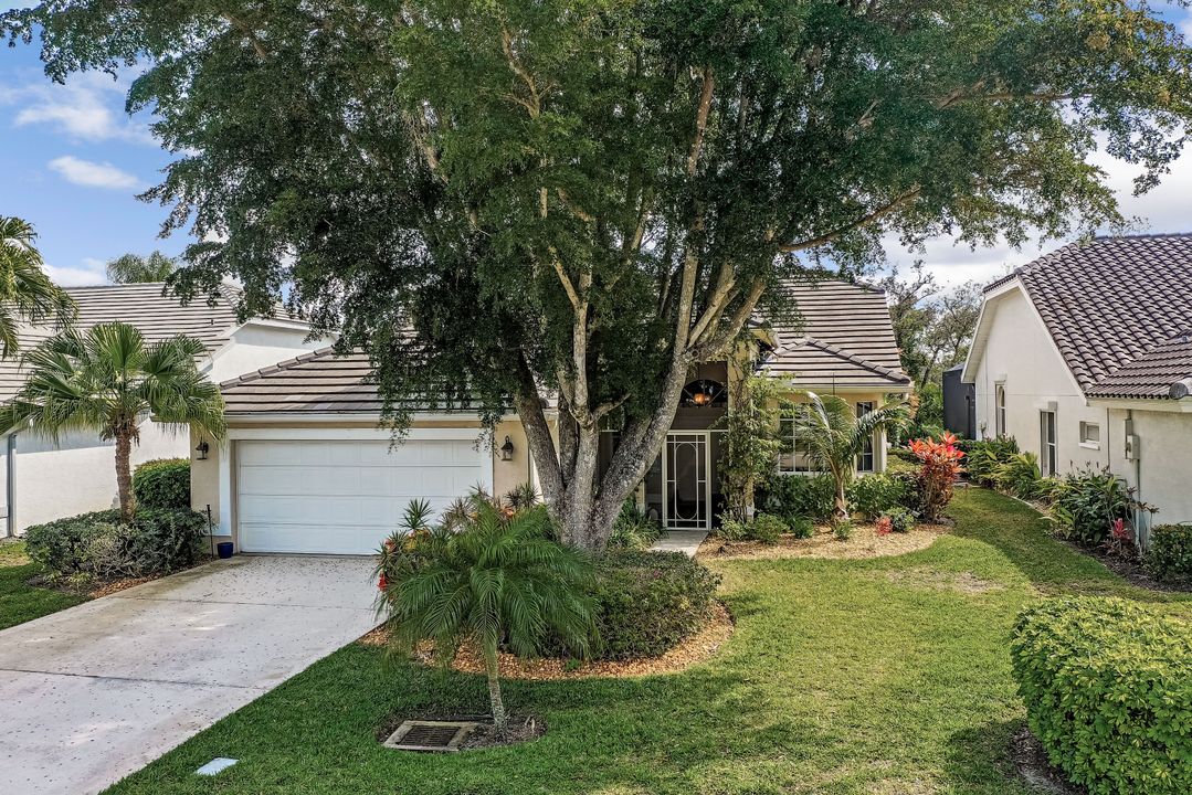 24977 Bay Cedar Dr, Bonita Springs, FL 34134