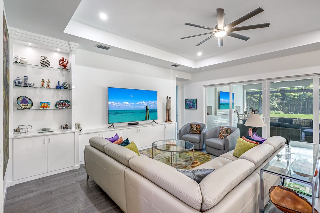 12083 Azalea Wy, Naples, FL 34120