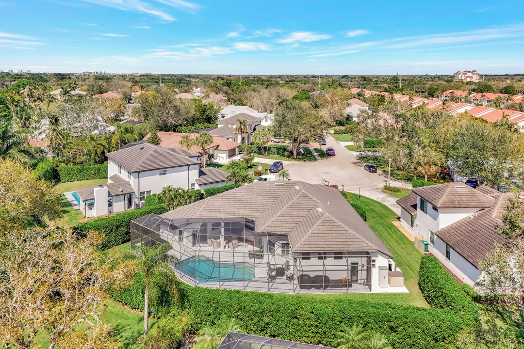 8019 San Simeon, Naples, FL 34109