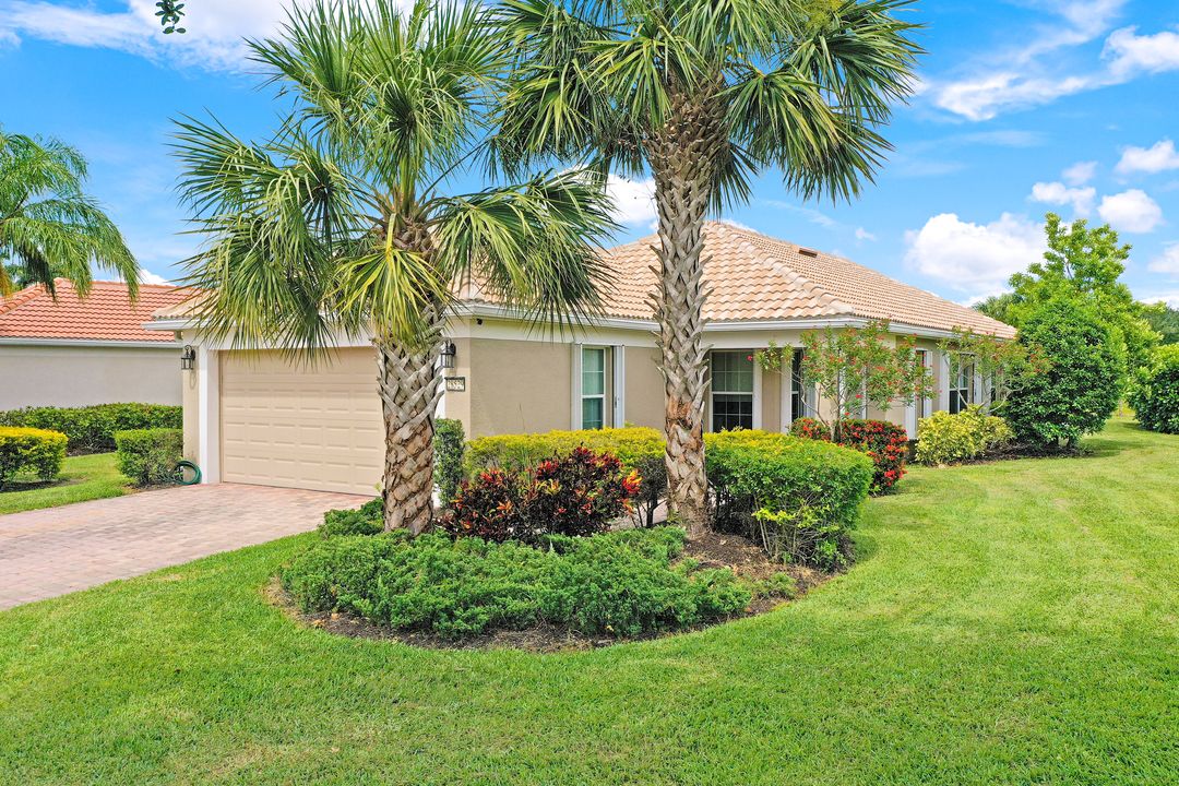 28529 Hammerhead Ln, Bonita Springs, FL 34135