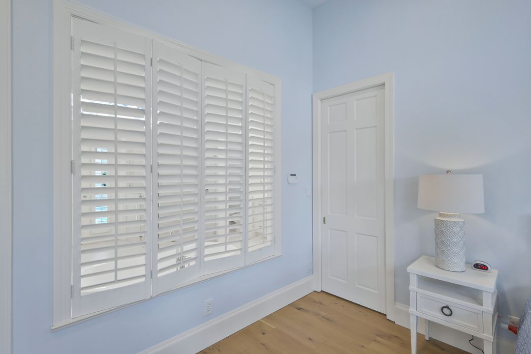 109 Greenfield Ct, Naples, FL 34110