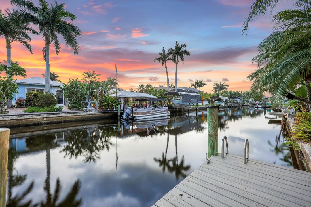 27154 Harbor Dr, Bonita Springs, FL 34135