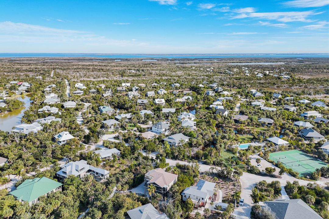 4353 Gulf Pines Dr, Sanibel, FL 33957