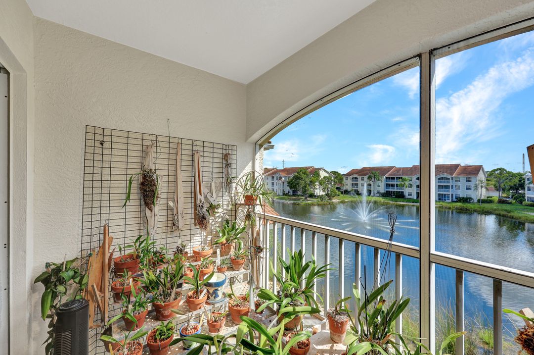 4630 St Croix Ln #831, Naples, FL 34109