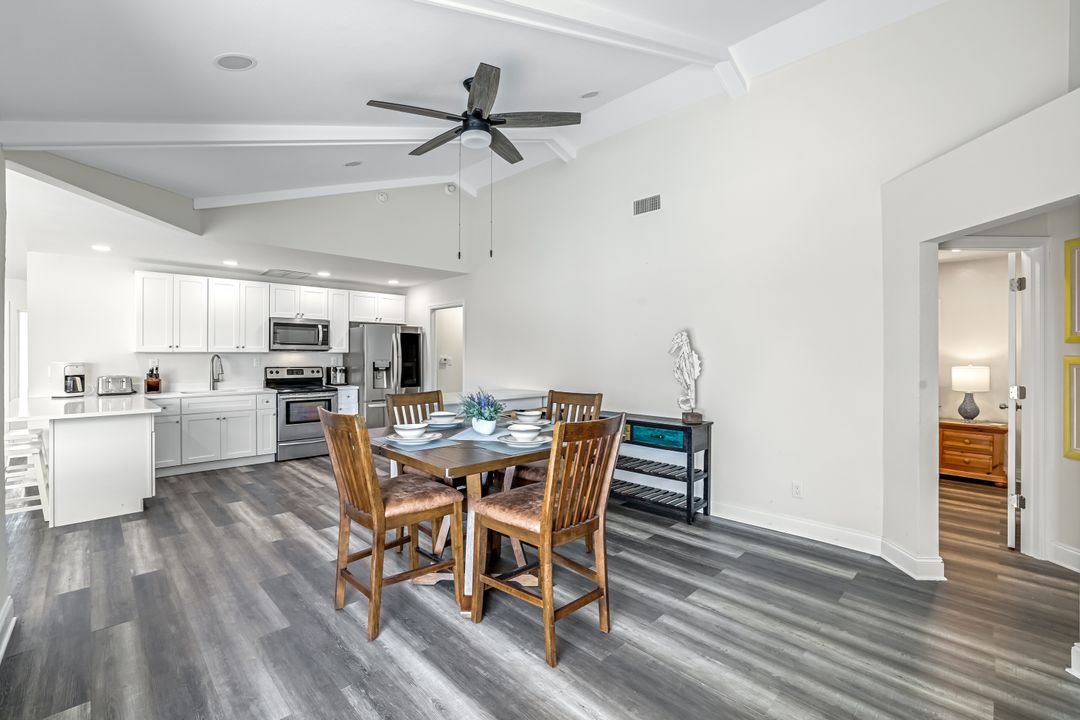 401 Capri Blvd, Naples, FL 34113